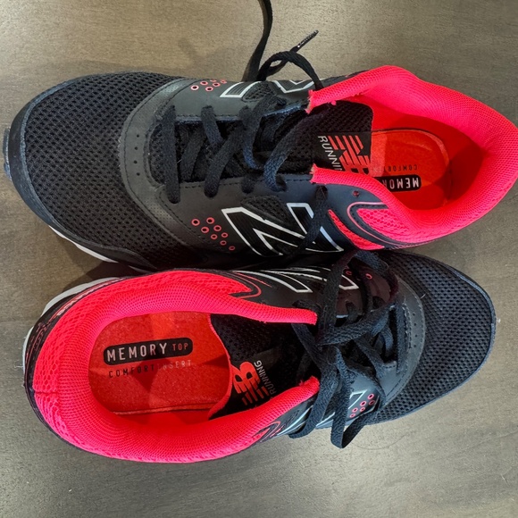 New Balance 675 V2 Running Sneaker - Picture 6 of 11